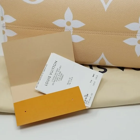 Sold BRAND NEW Louis Vuitton By the Pool Onthego GM - Picture 9 of 9